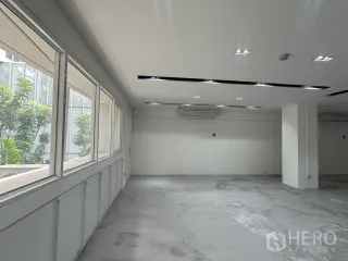 For rent office in Pathum Wan, Bangkok