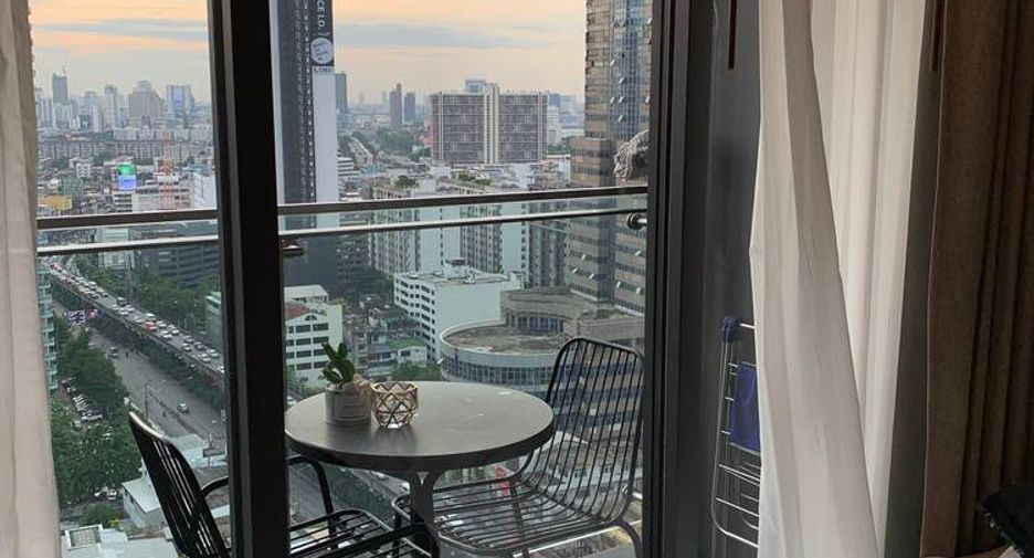 For rent 1 bed condo in Huai Khwang, Bangkok