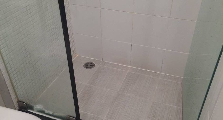 For sale 2 bedrooms condo in Khlong Toei, Bangkok