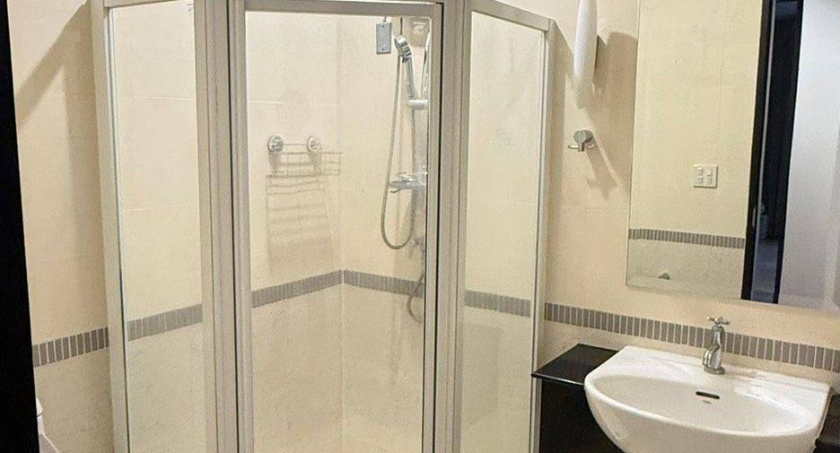 For rent 2 bedrooms condo in Ratchathewi, Bangkok