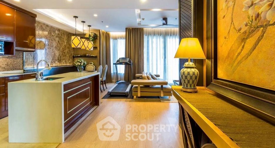 For rent 3 bedrooms condo in Chatuchak, Bangkok