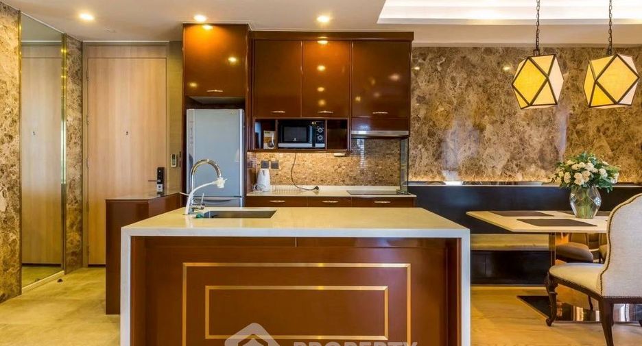 For rent 3 bedrooms condo in Chatuchak, Bangkok