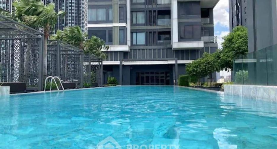 For rent 3 bedrooms condo in Chatuchak, Bangkok
