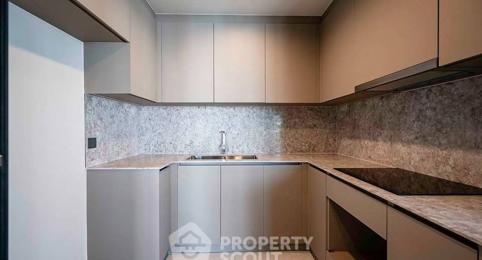 For rent 2 bedrooms condo in Huai Khwang, Bangkok