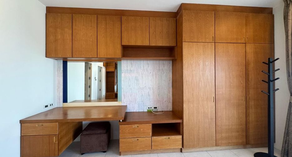 Casa adosada en alquiler de 2 habitaciones en Mueang Phuket, Phuket