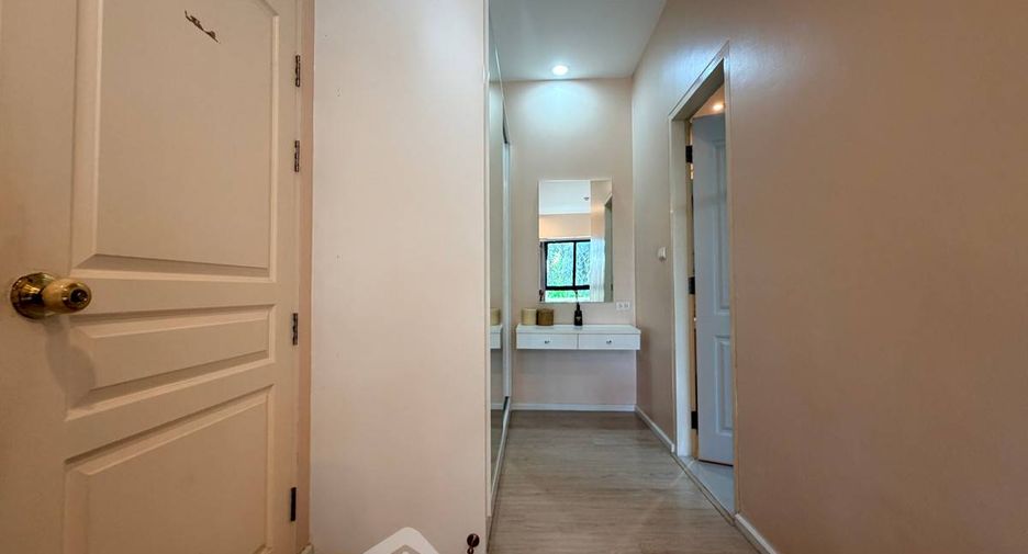 For sale 1 bed condo in Suan Luang, Bangkok
