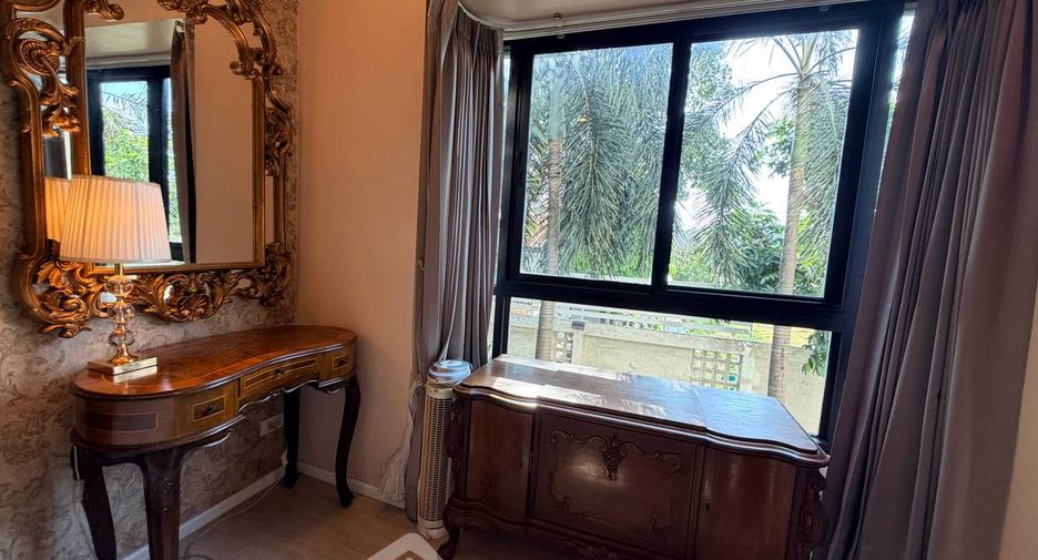 For sale 1 bed condo in Suan Luang, Bangkok