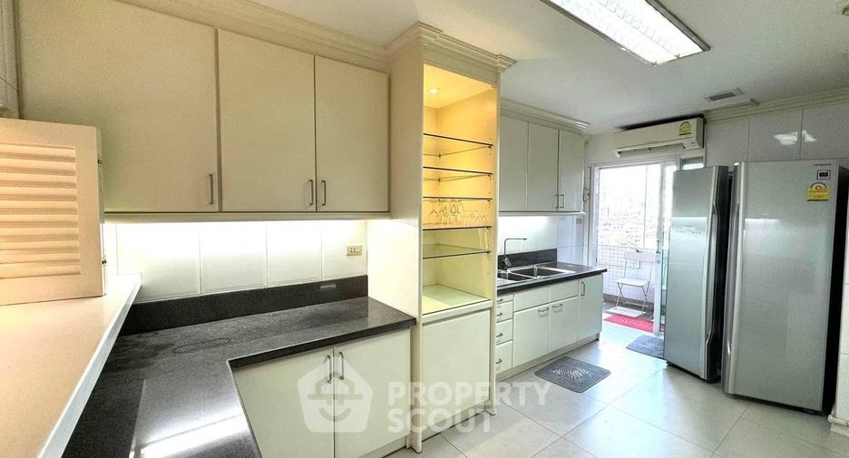 For rent and for sale 3 bedrooms condo in Watthana, Bangkok