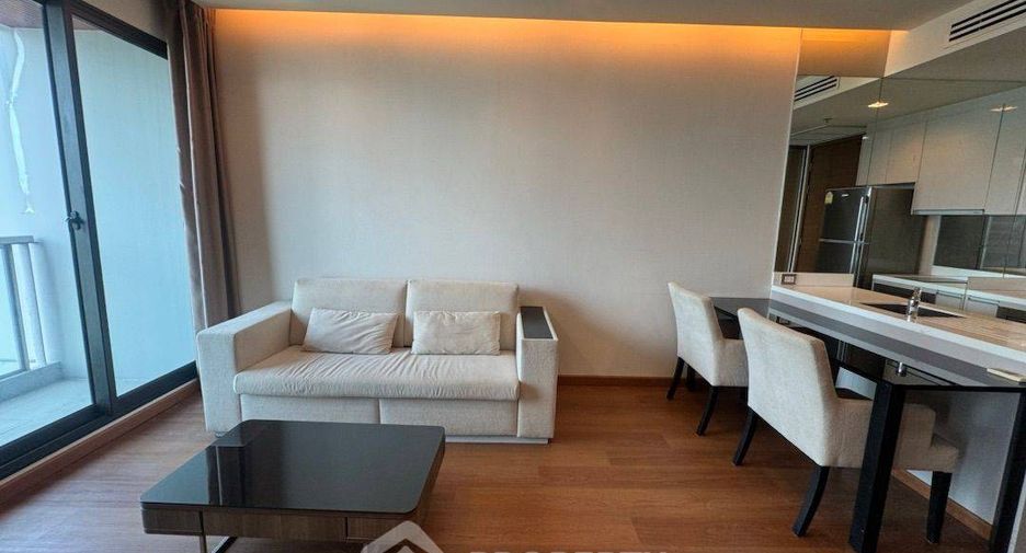 For sale 1 Beds condo in Sathon, Bangkok