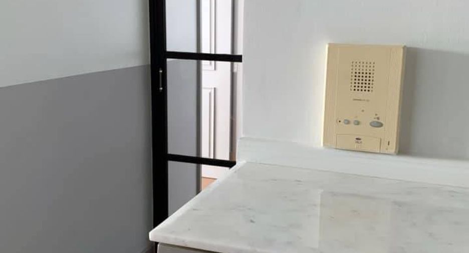 For sale 2 ベッドルーム condo in Watthana, Bangkok