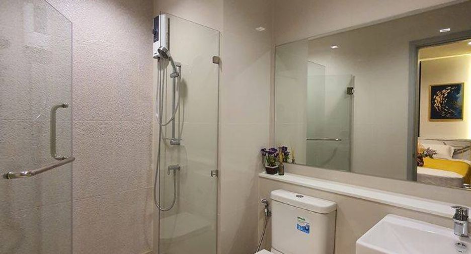À vendre 2 chambres condo à Phra Khanong, Bangkok