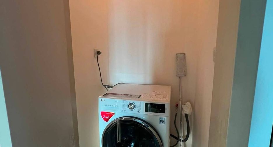 For sale 2 ベッドルーム condo in Watthana, Bangkok