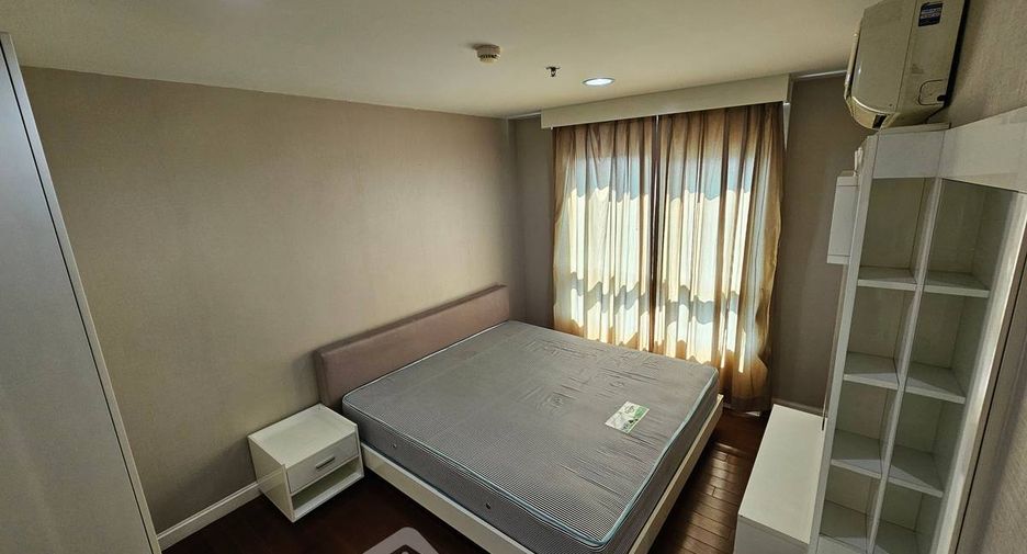 For rent そして for sale 2 ベッドルーム condo in Huai Khwang, Bangkok