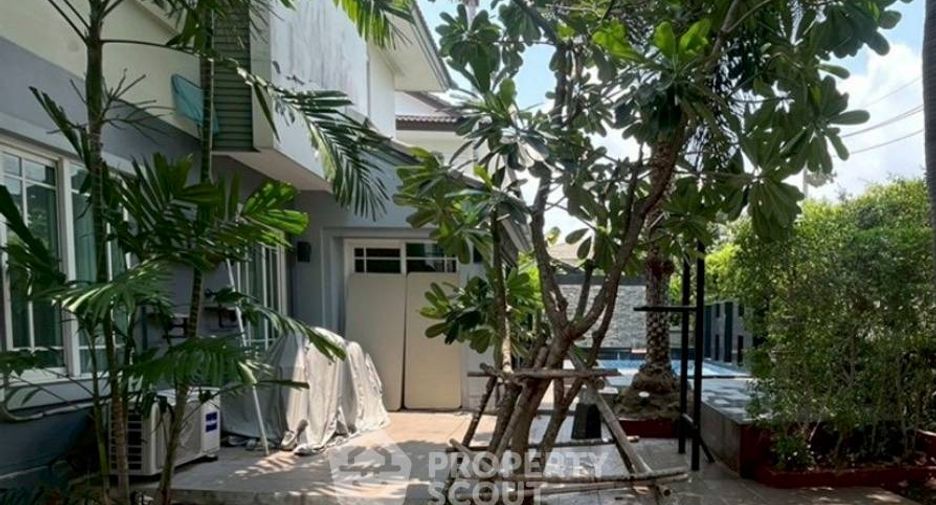 À vendre 3 chambres maison à Bang Kapi, Bangkok