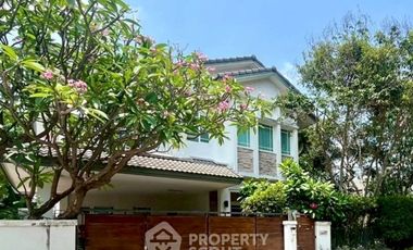 À vendre 3 chambres maison à Bang Kapi, Bangkok