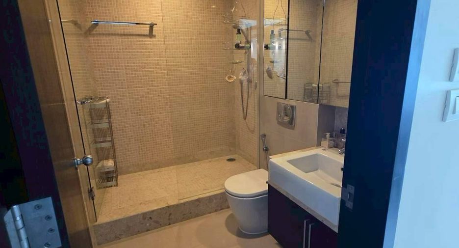 À vendre 2 chambres condo à Pathum Wan, Bangkok