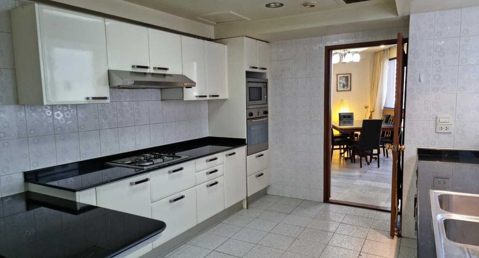 For sale and for rent 3 bedrooms condo in Khlong Toei, Bangkok