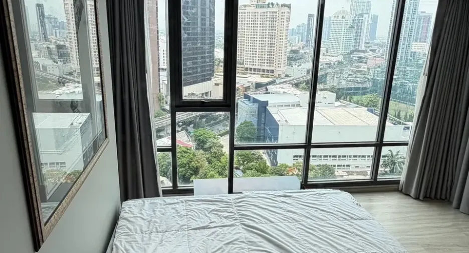 À vendre 2 chambres condo à Khlong Toei, Bangkok
