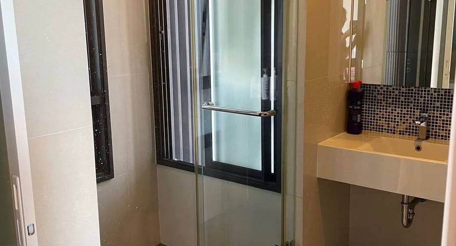 For sale 2 bedrooms condo in Khlong Toei, Bangkok