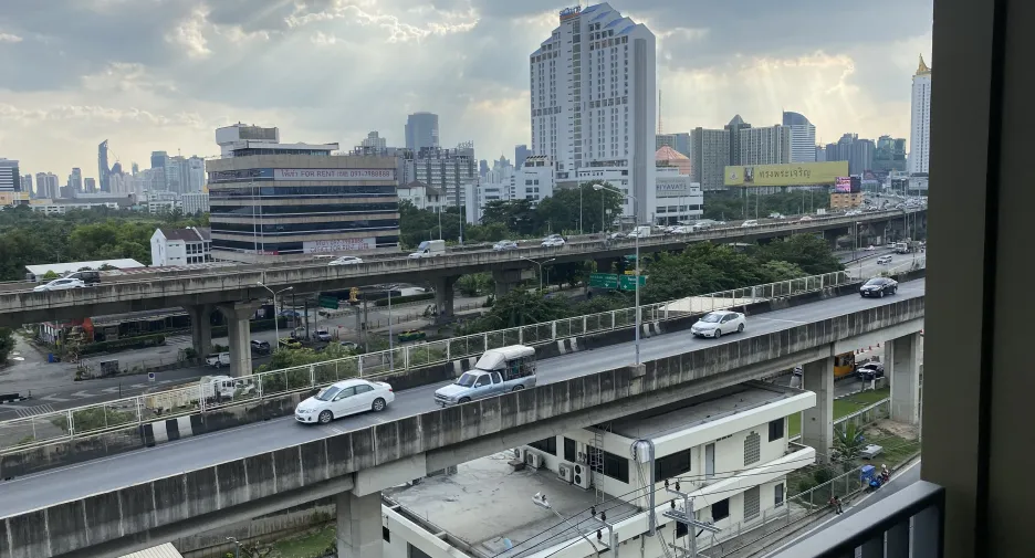 Wohnung zum Kauf mit 2 Zimmer in Huai Khwang, Bangkok