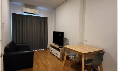 Wohnung zur Miete mit 1 Zimmer in Yan Nawa, Bangkok