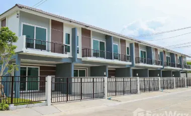Reihenhaus zum Kauf mit 3 Zimmer in Bang Phli, Samut Prakan