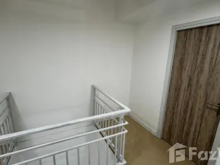 For sale and for rent 4 bedrooms townhouse in Saphan Sung, Bangkok