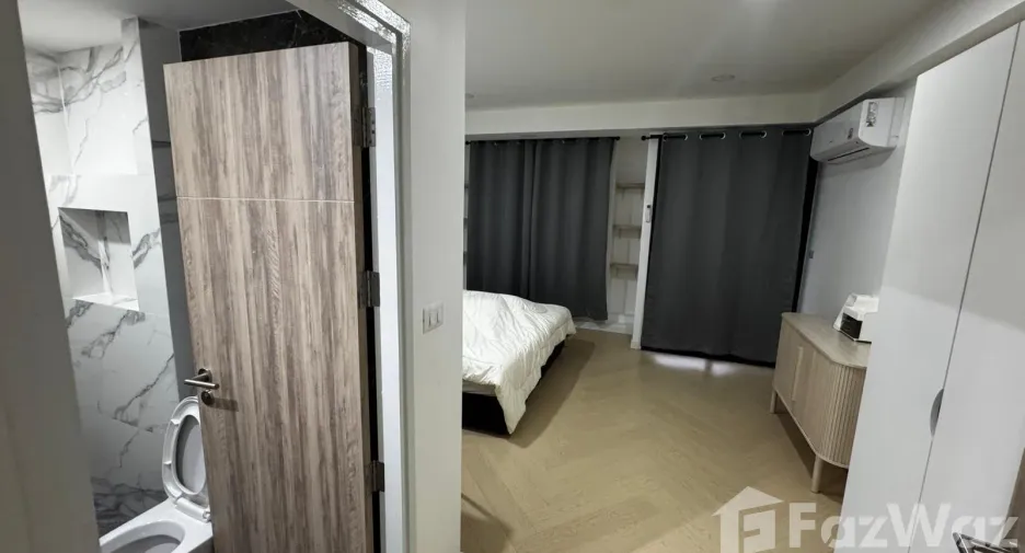 For sale and for rent 4 bedrooms townhouse in Saphan Sung, Bangkok