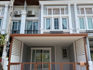 For rent 4 bedrooms townhouse in Phra Pradaeng, Samut Prakan