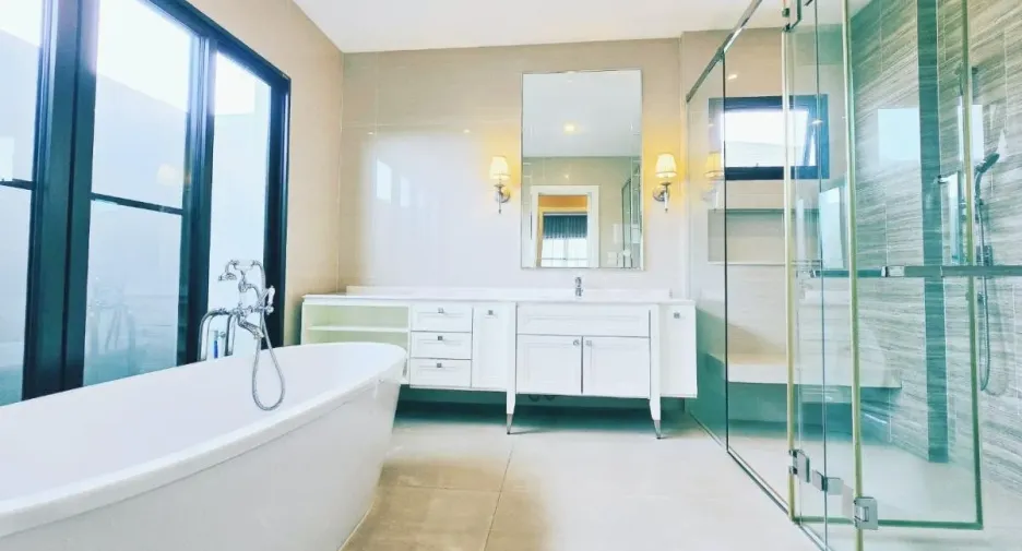 Casa en venta de 4 habitaciones en Taling Chan, Bangkok