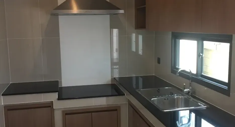 For rent 4 bedrooms house in Bang Kapi, Bangkok