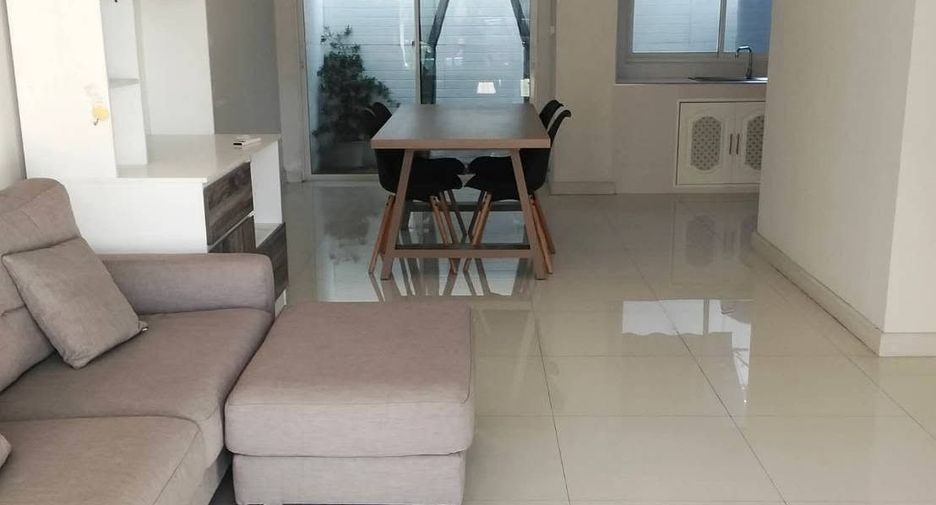 For rent 3 bedrooms townhouse in Min Buri, Bangkok