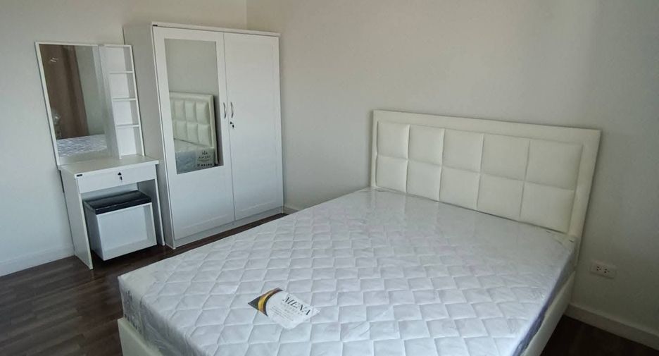 For rent 3 bedrooms townhouse in Min Buri, Bangkok