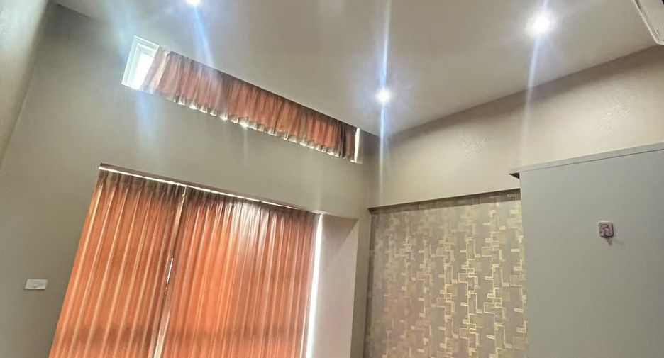 For rent 2 bedrooms townhouse in Bueng Kum, Bangkok