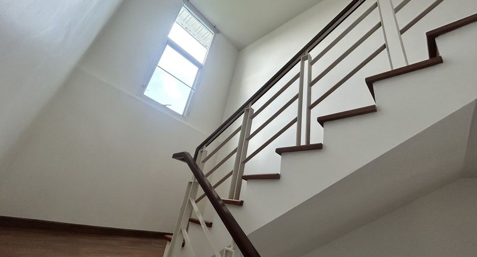 For rent 2 bedrooms townhouse in Bueng Kum, Bangkok