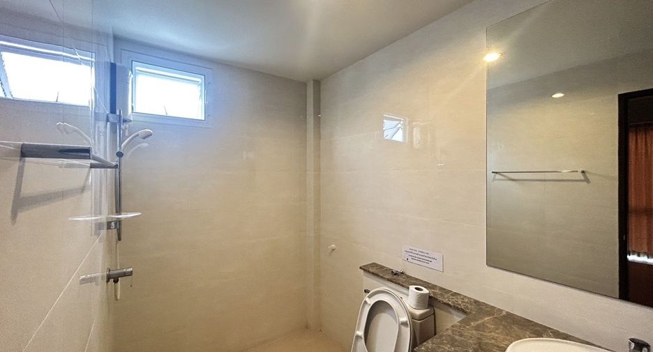 For rent 2 bedrooms townhouse in Bueng Kum, Bangkok