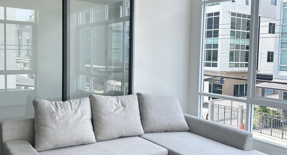 For rent 2 bedrooms townhouse in Bueng Kum, Bangkok