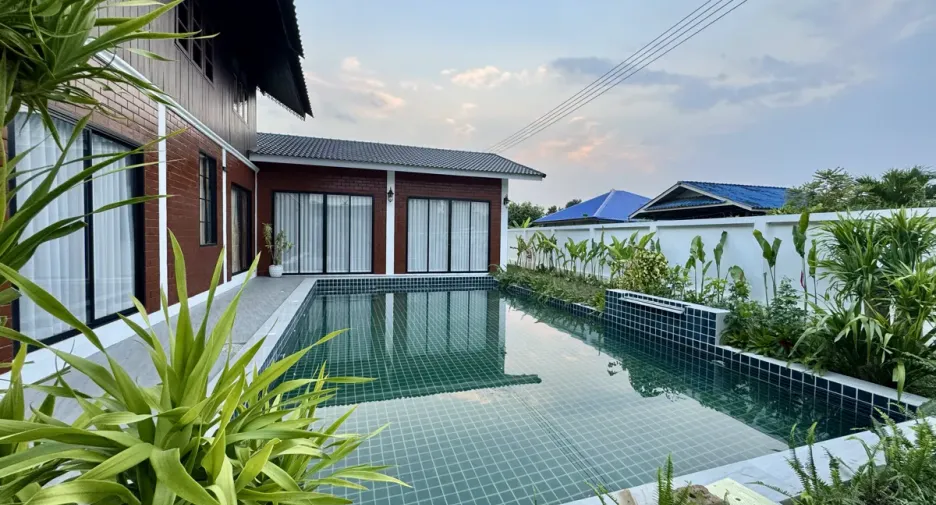 À vendre 5 chambres villa à Hang Dong, Chiang Mai