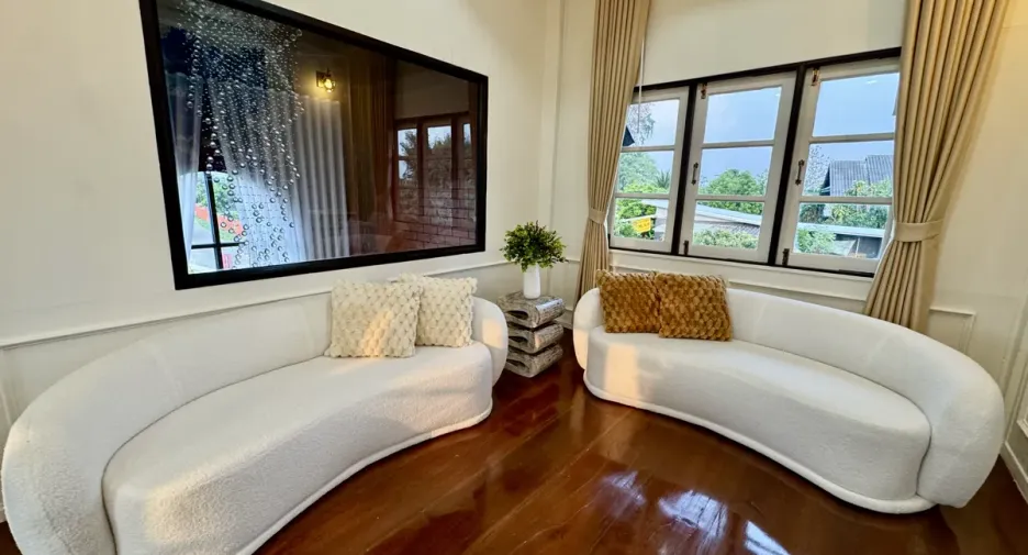À vendre 5 chambres villa à Hang Dong, Chiang Mai