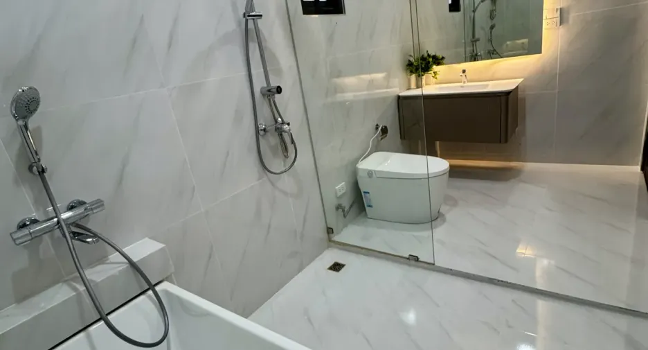 À vendre 5 chambres villa à Hang Dong, Chiang Mai