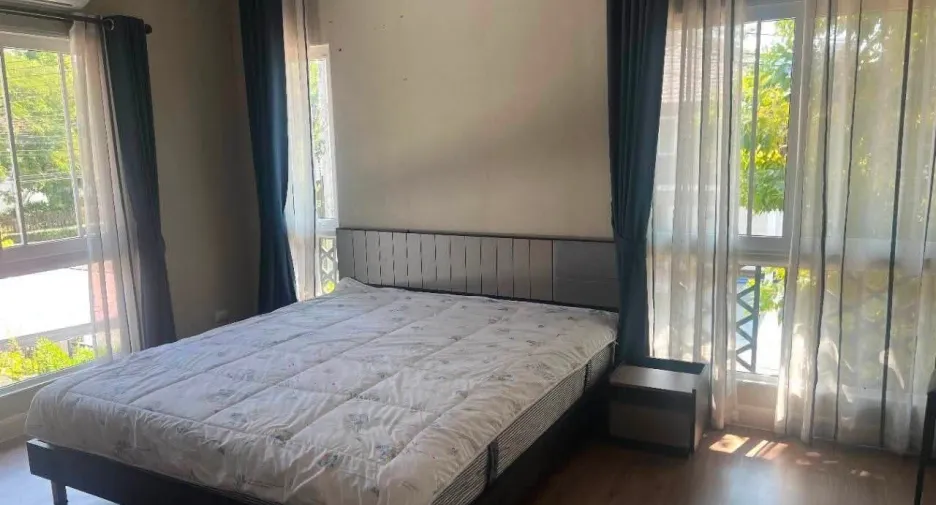 À vendre et à louer 4 chambres maison à Mae Rim, Chiang Mai