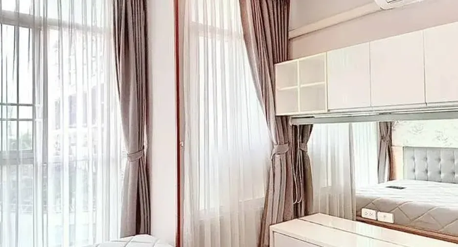 Condo en venta de 2 habitaciones en Bang Na, Bangkok
