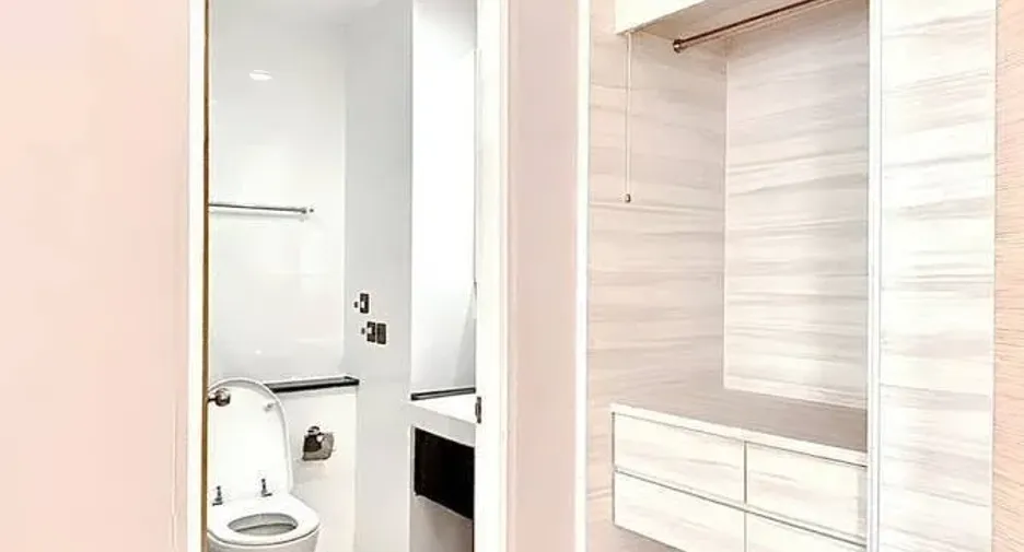 Condo en venta de 2 habitaciones en Bang Na, Bangkok