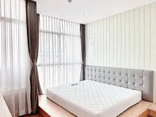 À vendre 2 chambres condo à Bang Na, Bangkok