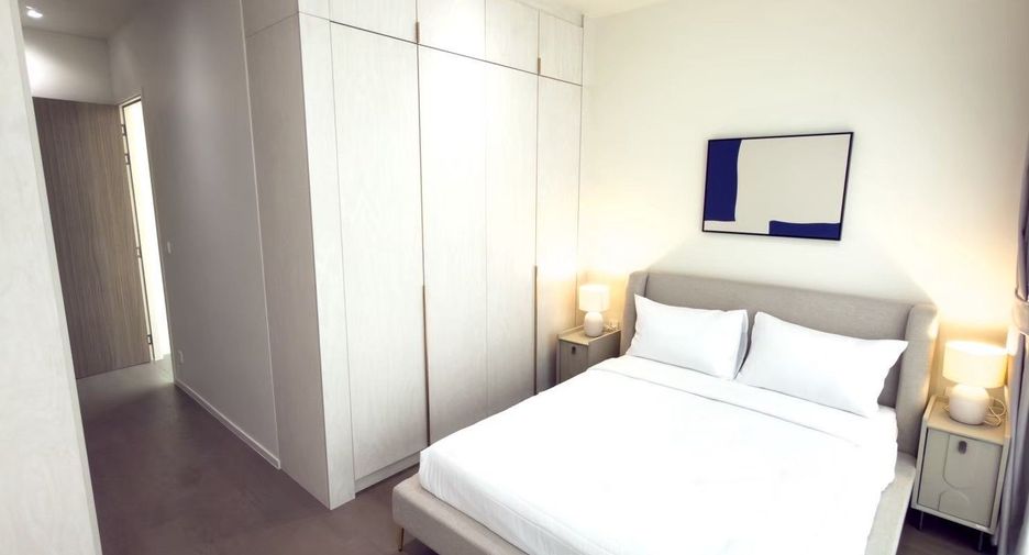 For sale 4 bedrooms house in Wang Thonglang, Bangkok