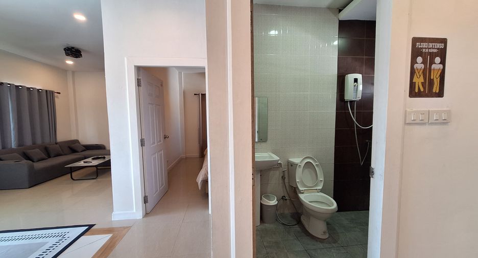 For rent 3 bedrooms villa in Hua Hin, Prachuap Khiri Khan