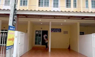 Reihenhaus zum Kauf mit 3 Zimmer in Mueang Samut Prakan, Samut Prakan