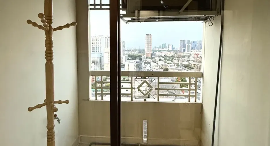 À vendre studio condo à Phaya Thai, Bangkok