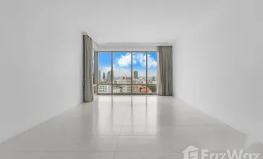 For rent 2 ベッドルーム condo in Pathum Wan, Bangkok