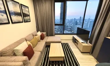 À louer 2 chambres condo à Watthana, Bangkok